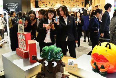 王府井推出自主文創(chuàng)品牌'夢工廠' 政府助力制定企業(yè)標準，百貨業(yè)態(tài)升級轉(zhuǎn)型